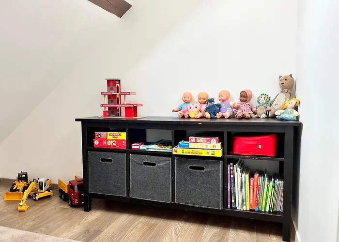 Family-Friendly Duplex - Near Center - Free Parking - Wifi