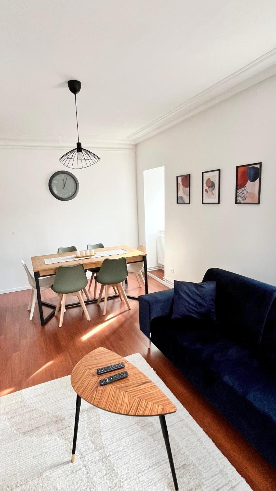 Family-friendly Duplex - Near Center - Free Parking - Wifi *